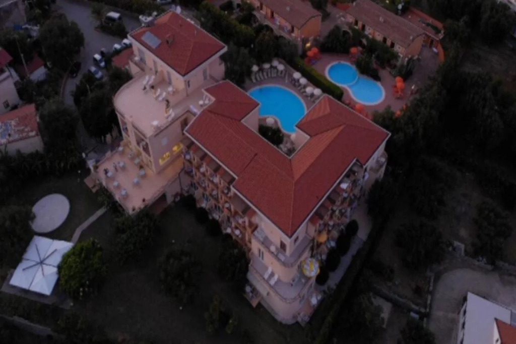 Hotel America