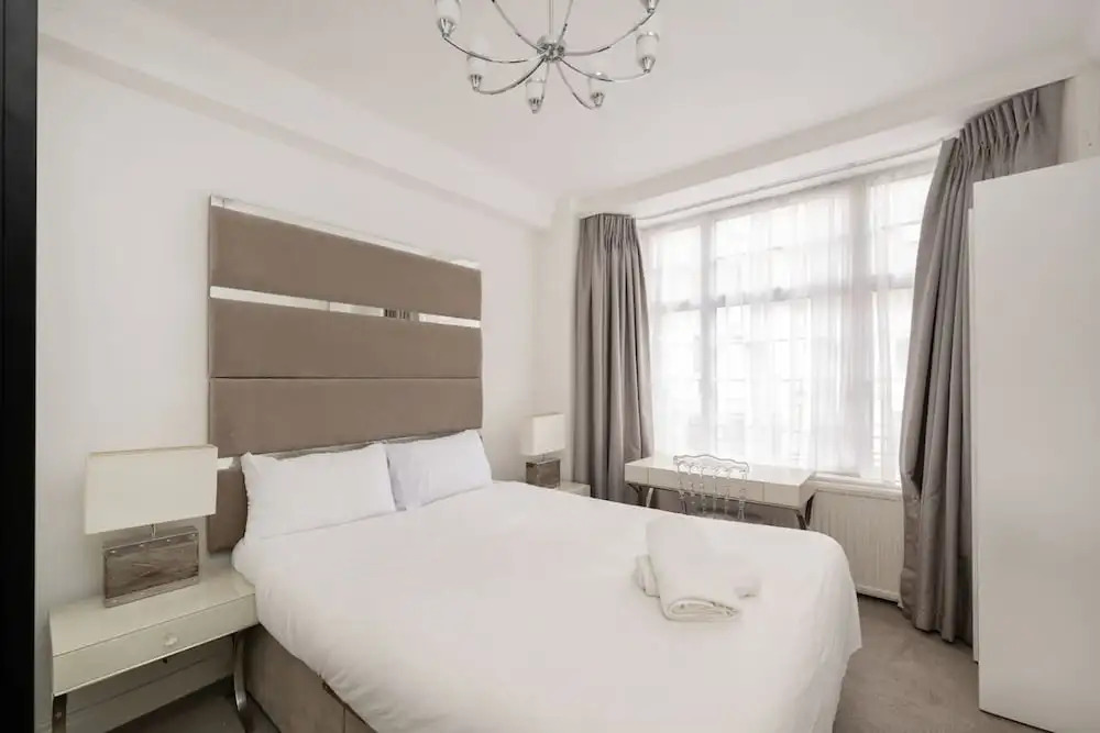 Marylebone Luxury 3-bed Security Elevator