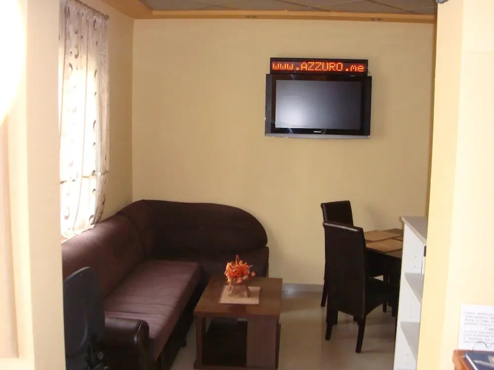 Azzuro apartments Budva