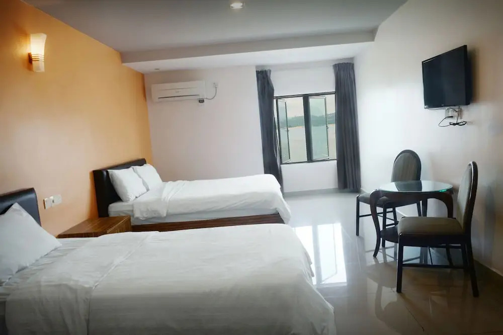 Brezza Hotel Sitiawan
