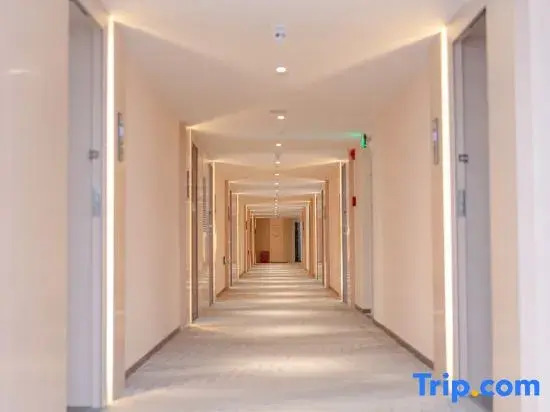 LiXi Hotel (Wuhan University of Science and Technology Qingshan Campus)