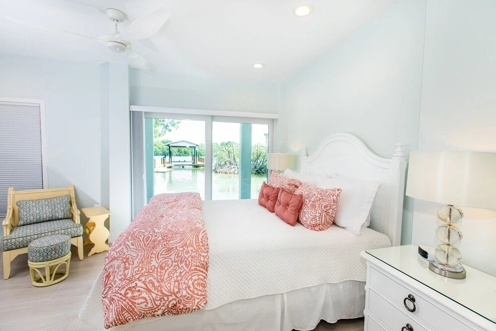 Dolphin Cove - Captiva Private Waterfront Estate 6 Bedroom Home