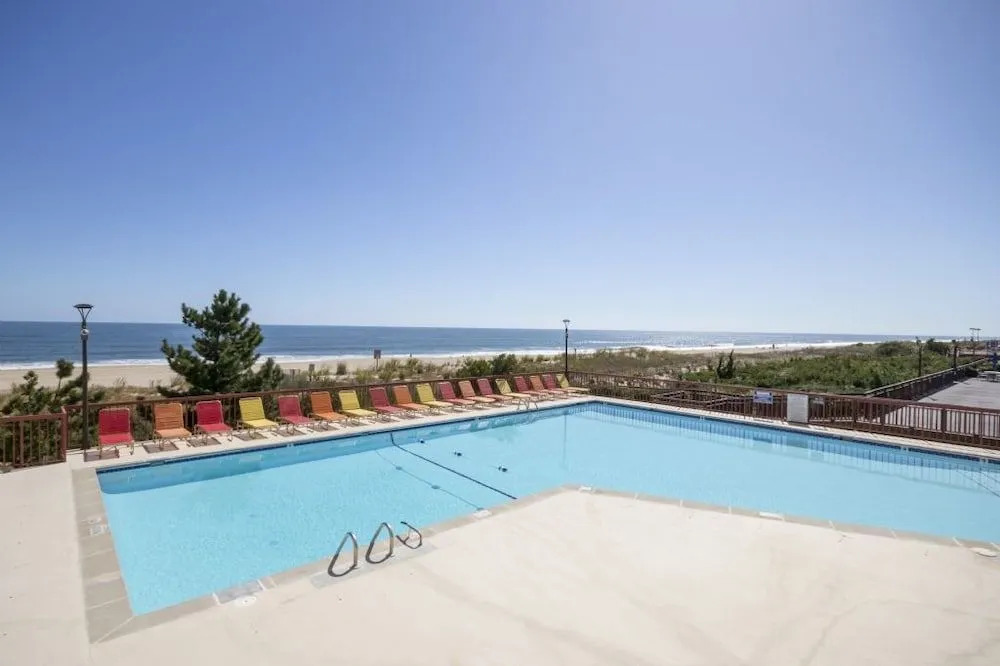 Rainbow 1109 - 2 Br Condo