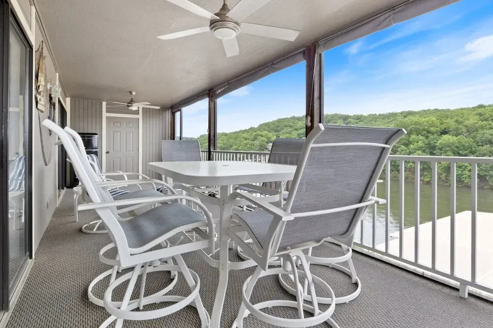 Lazydays Pet-friendly Condo w/ Pool & Slip at 3M