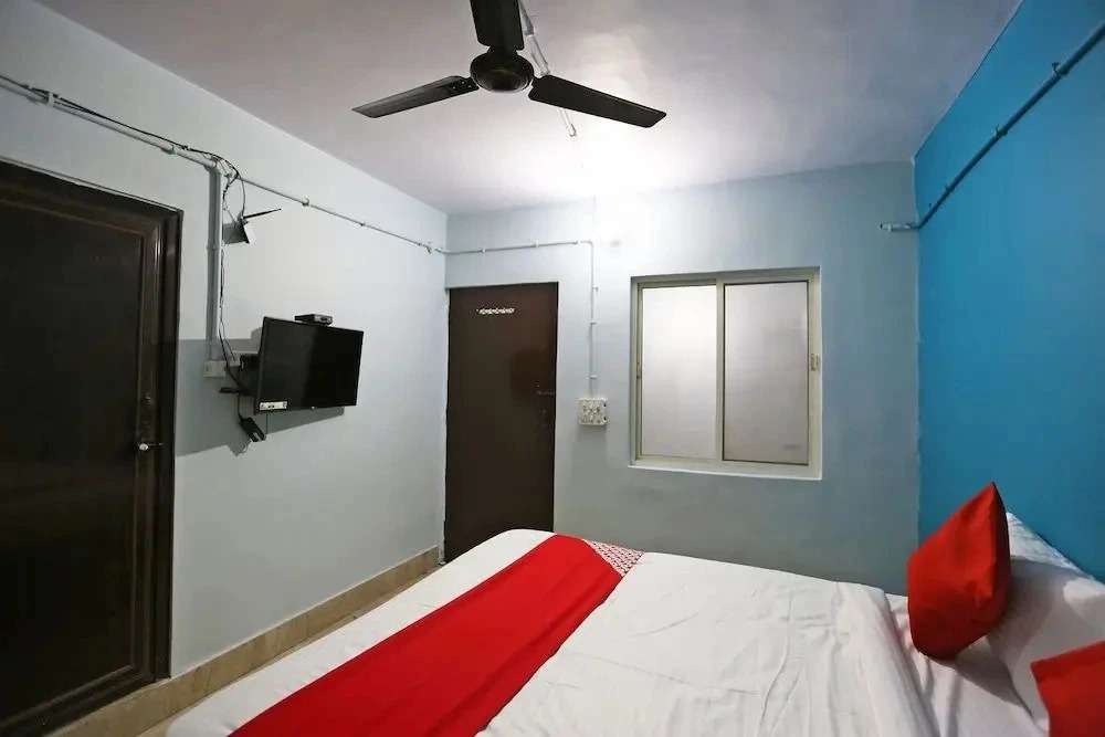 Dimpy House by OYO Rooms