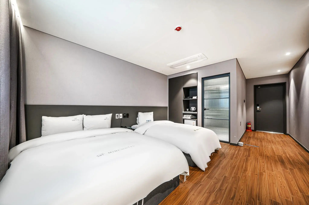 Mini Hotel 141