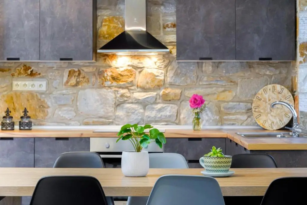 Kastro Stone House