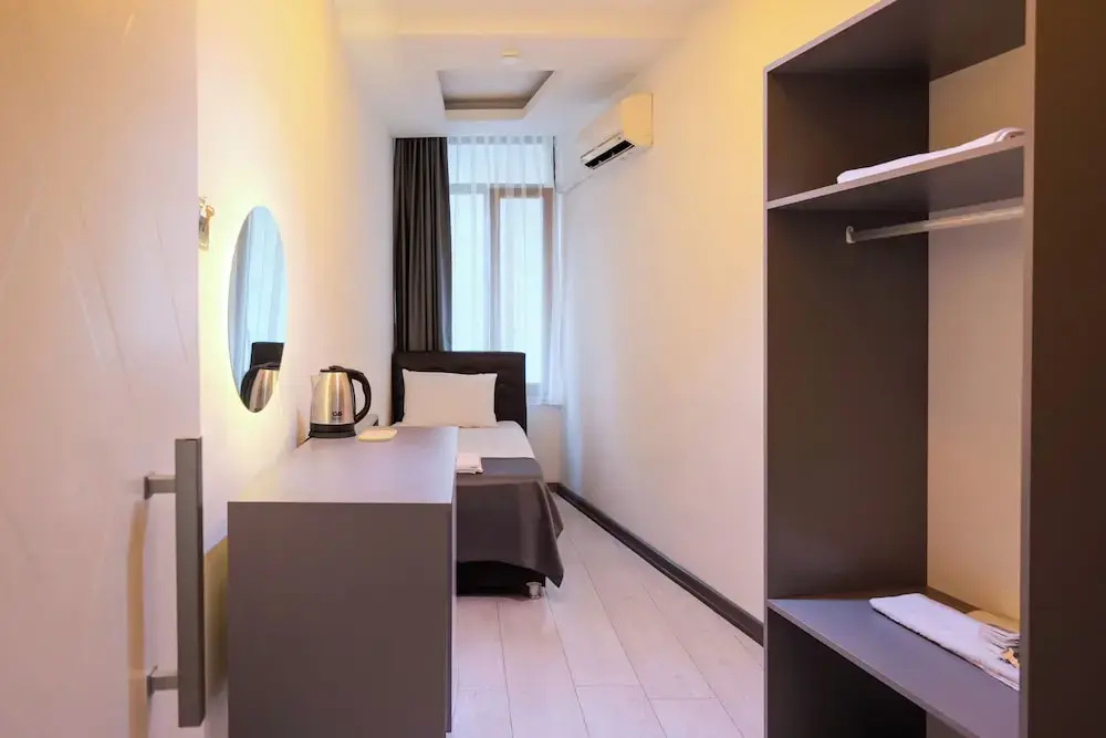 Kariva Hotel