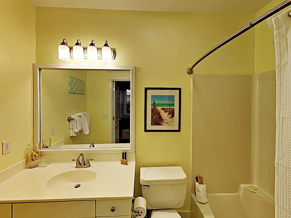 Chic Gulf-Front #C302 - 3 Br Condo
