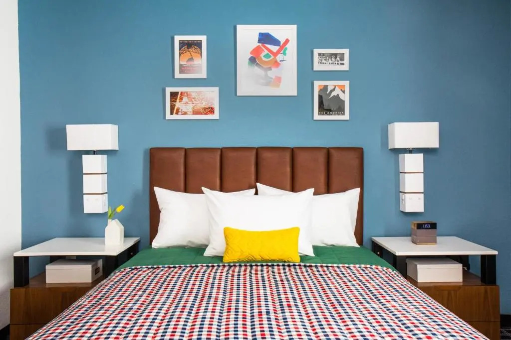 Uptown Suites Extended Stay Denver CO - Centennial