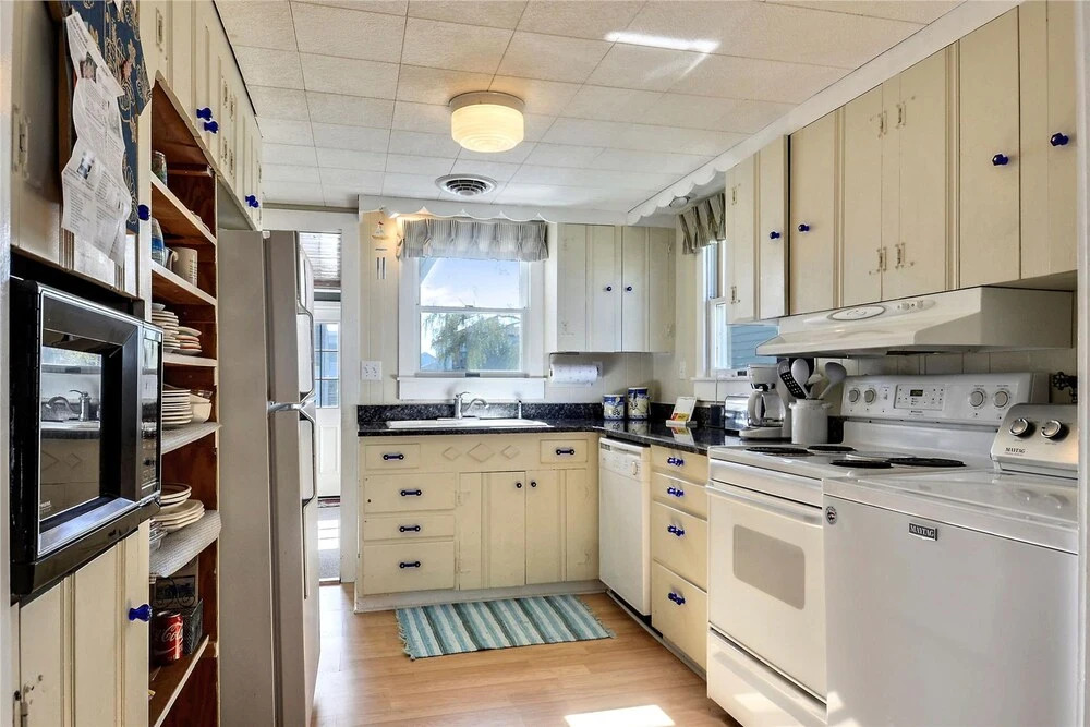 Kozy Kottage 4 West Farmington by Long & Foster