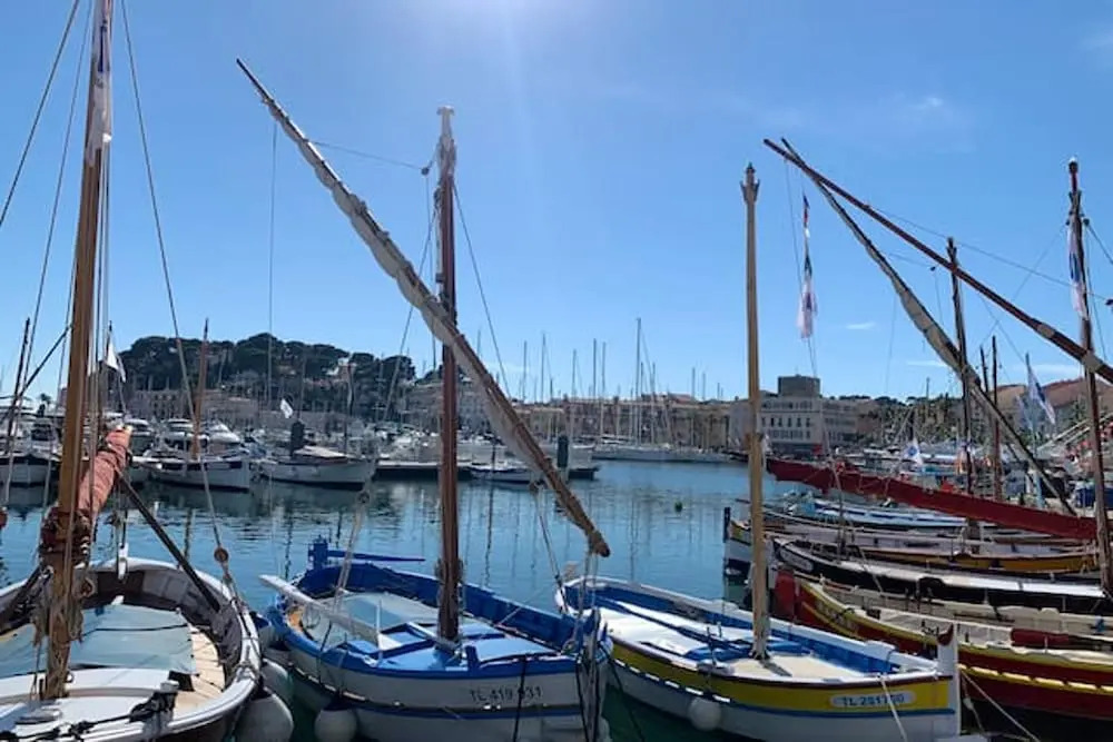 Apartment With one Bedroom in Sanary-sur-mer, With Enclosed Garden and Wifi