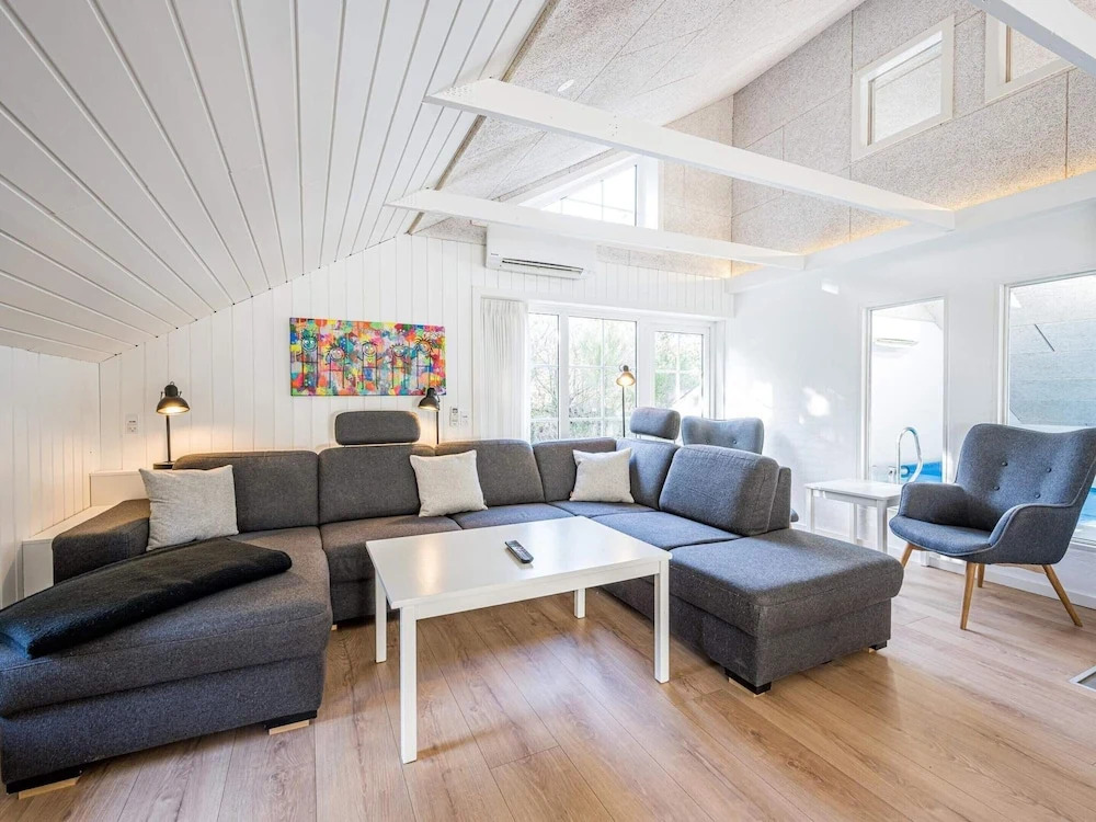 8 person holiday home in Blåvand