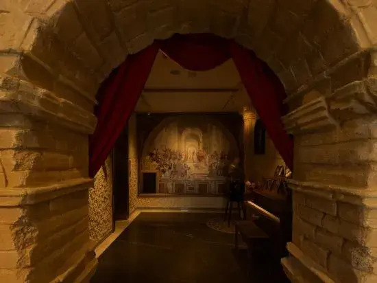 THE  YES  Hotel