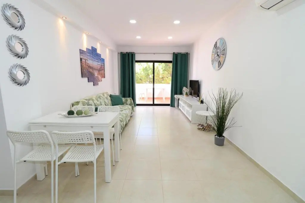 Green paradise T2 apartment with pool