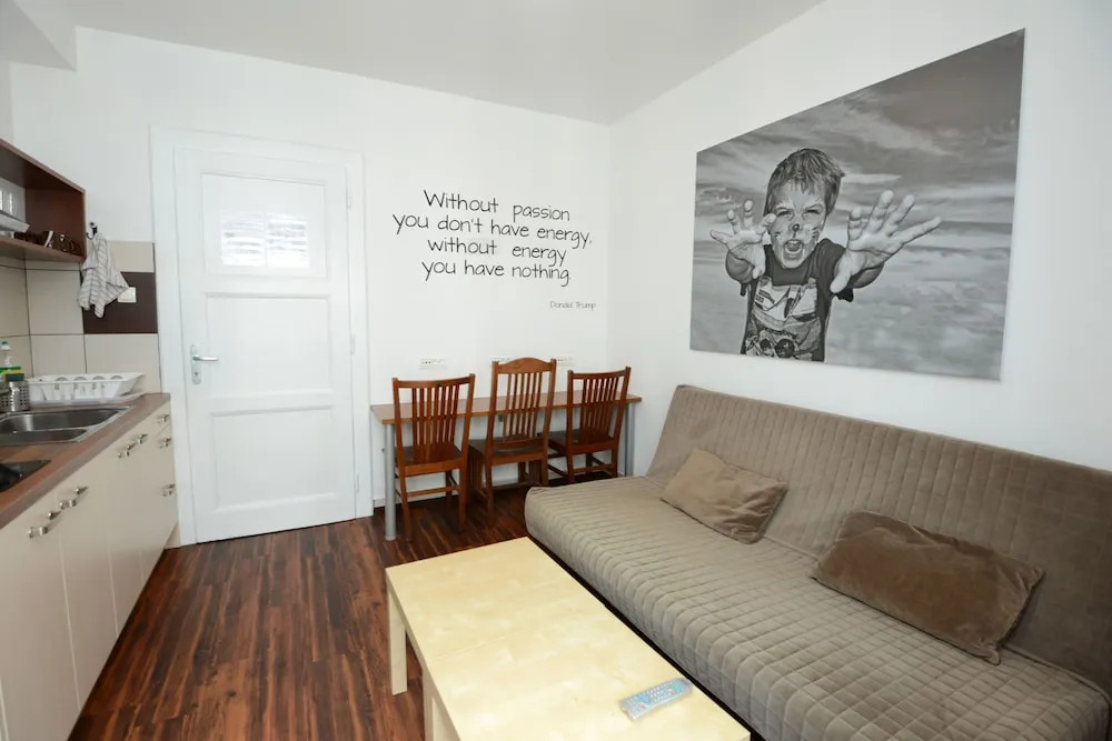 Viva Rooms