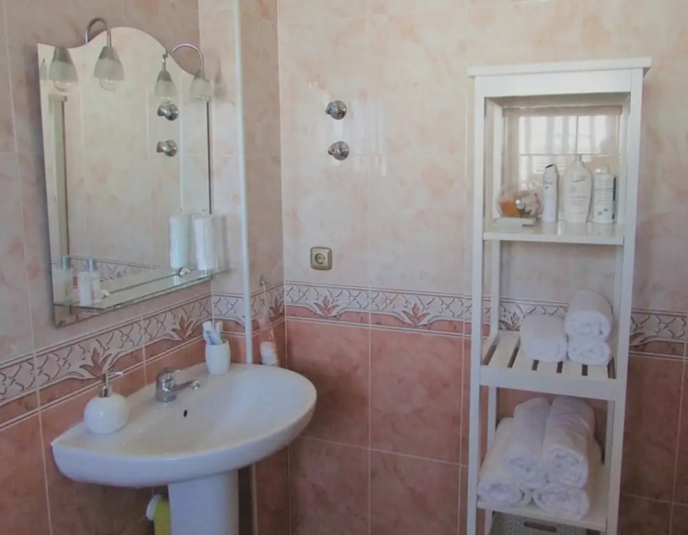 House With 2 Bedrooms In Orihuela With Pool Access And Terrace