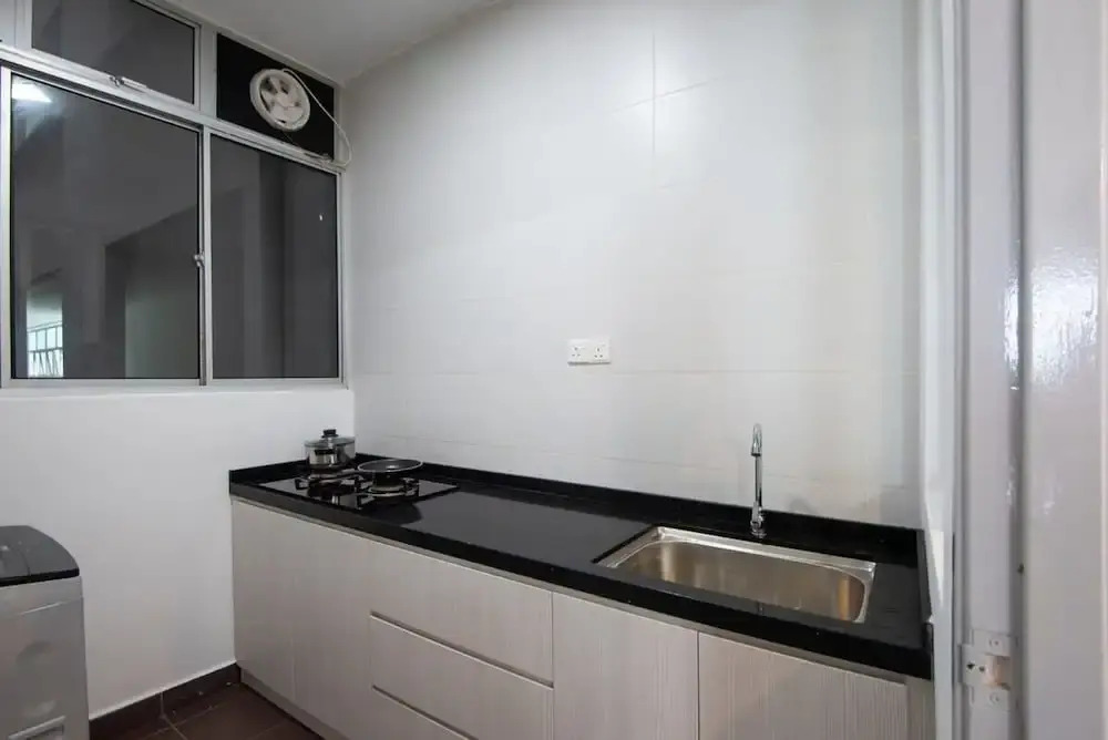 Bright & Modern 3BR Suite, Free Parking