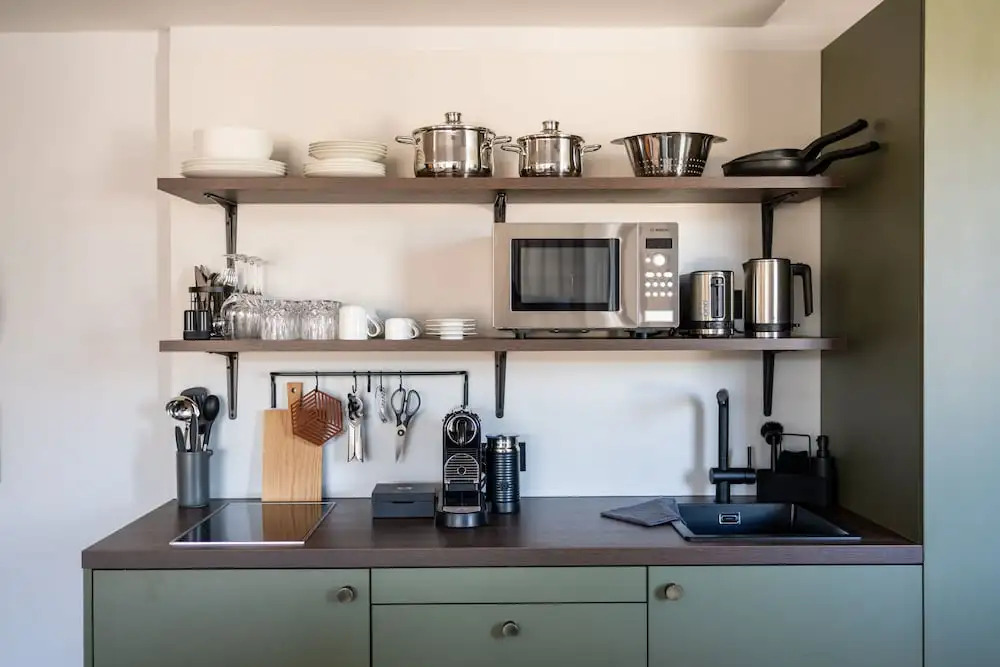 Black F Tower - Serviced Apartments