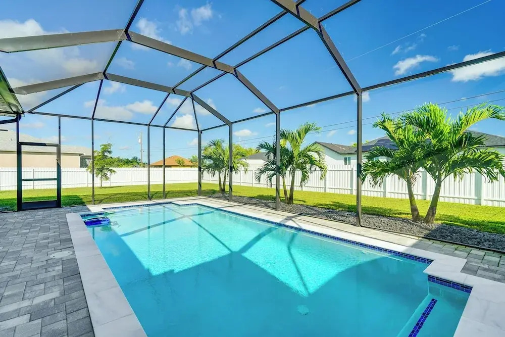 Furnished Lanai & Private Pool: Cape Coral Home