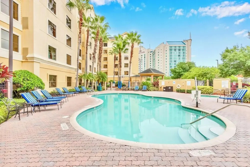 Cozy Apartment w Pool and Hot Tub - Near Disney