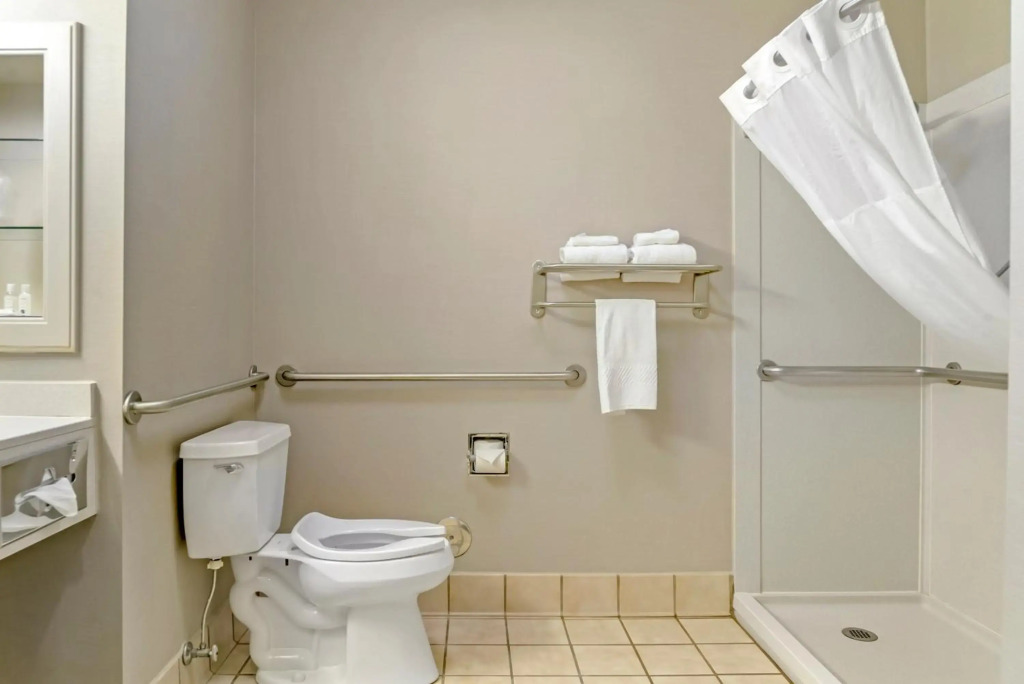 Quality Inn & Suites Monroe