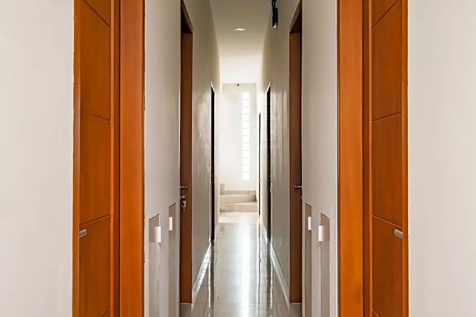 Oyo Life 2673 Rosewood Residence