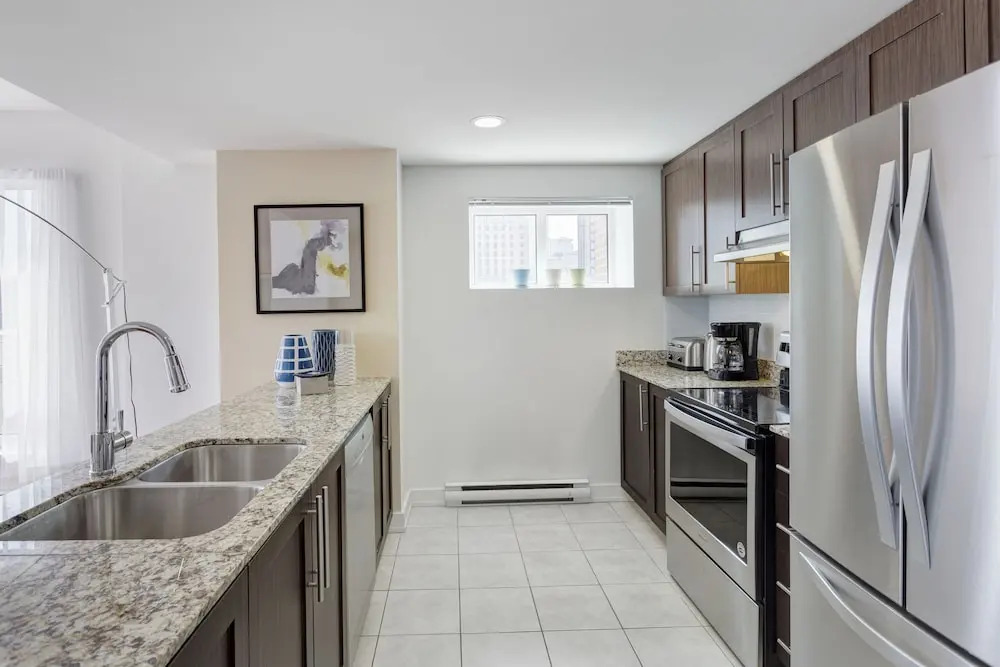 Palais-des-Congrès Furnished Suites by Hometrotting