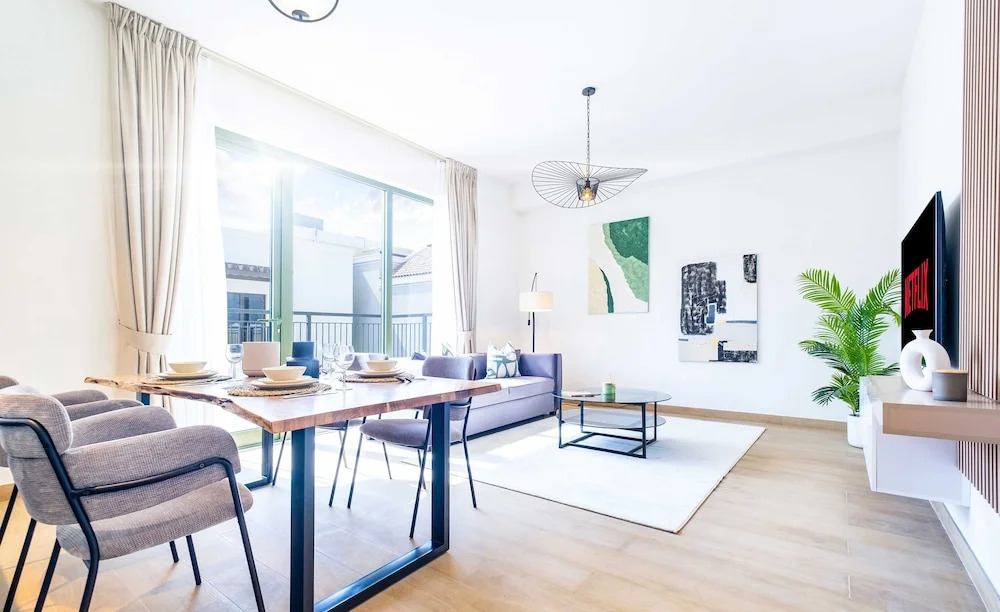 Lux  The La Rive Sea View Suite