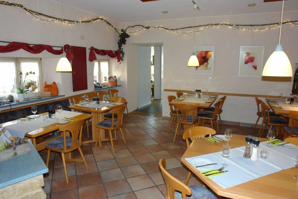 Johannishof Wein-Café & Gästehaus