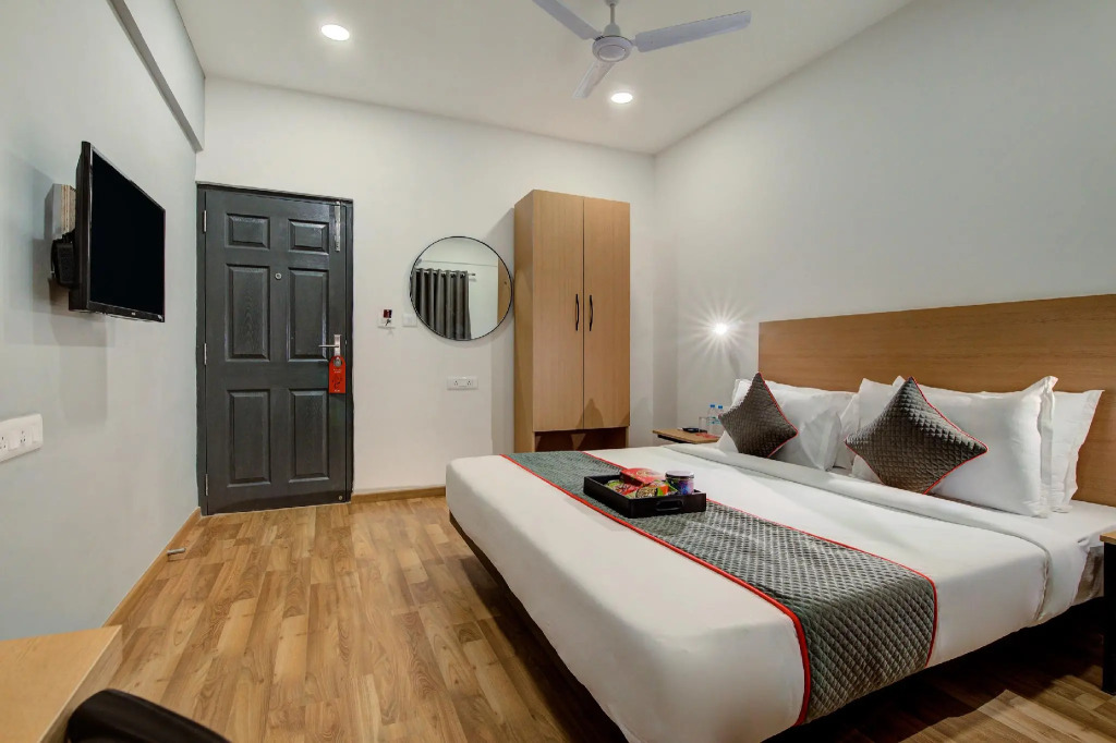 OYO Townhouse 117 Punjabi Bagh