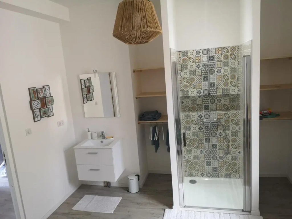 T3 Avec Salle de Bain Privative Par Chambre