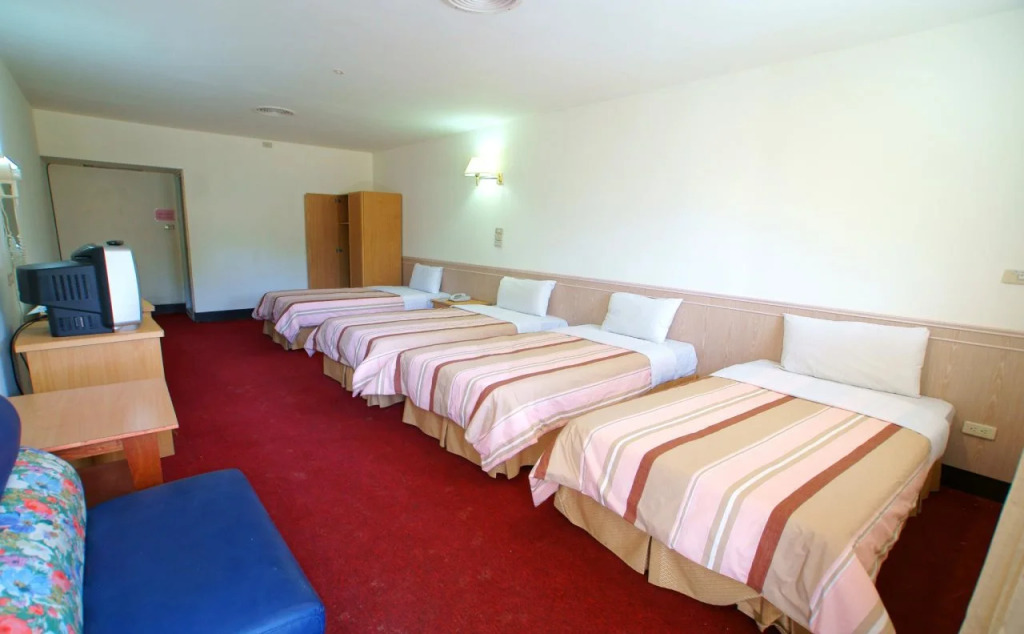 Earth Garden Inn