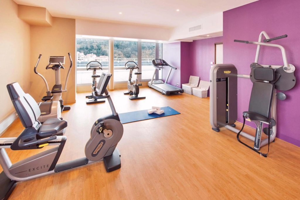 Отель Spark by Hilton Lyon Ouest