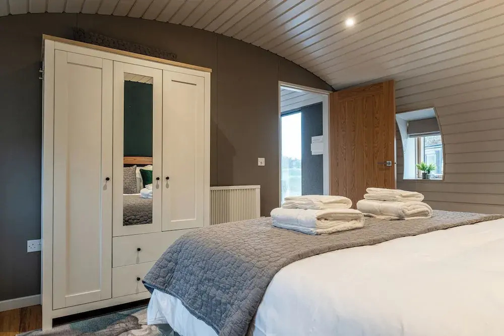 Unique 1 BD Eco-Retreat in Old Chalford