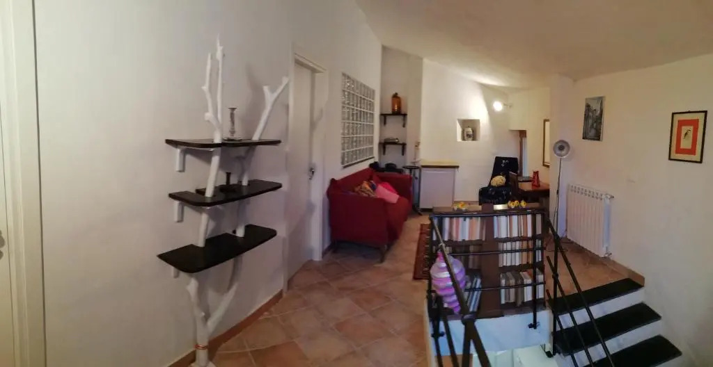 CASA LORENZO SULLE COLLINE DI LEVANTO e VICINO ALLE CINQUETERRE LT-0620
