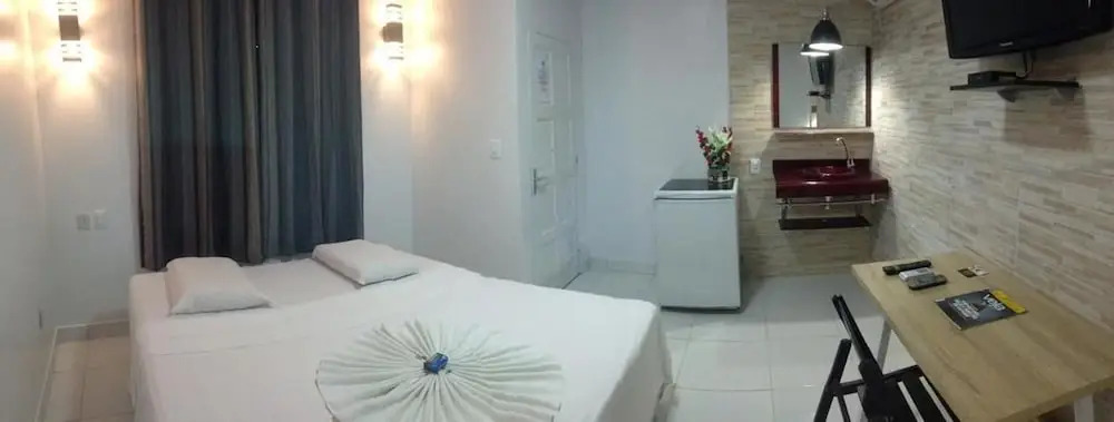 Cleia Hotel Cirino