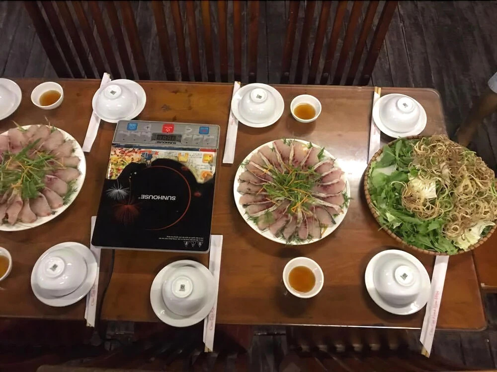Vinh Gia Airport Lake View Hostel