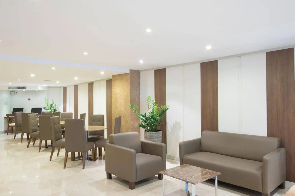 Thomson Hotel Huamark