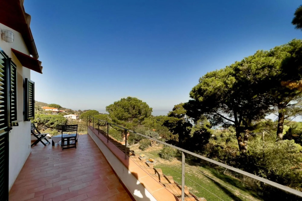Villa Caterina 450 meters from the beach with sea view immersed in the quiet of the hill-VILLA CATERINA SANT'ANDREA