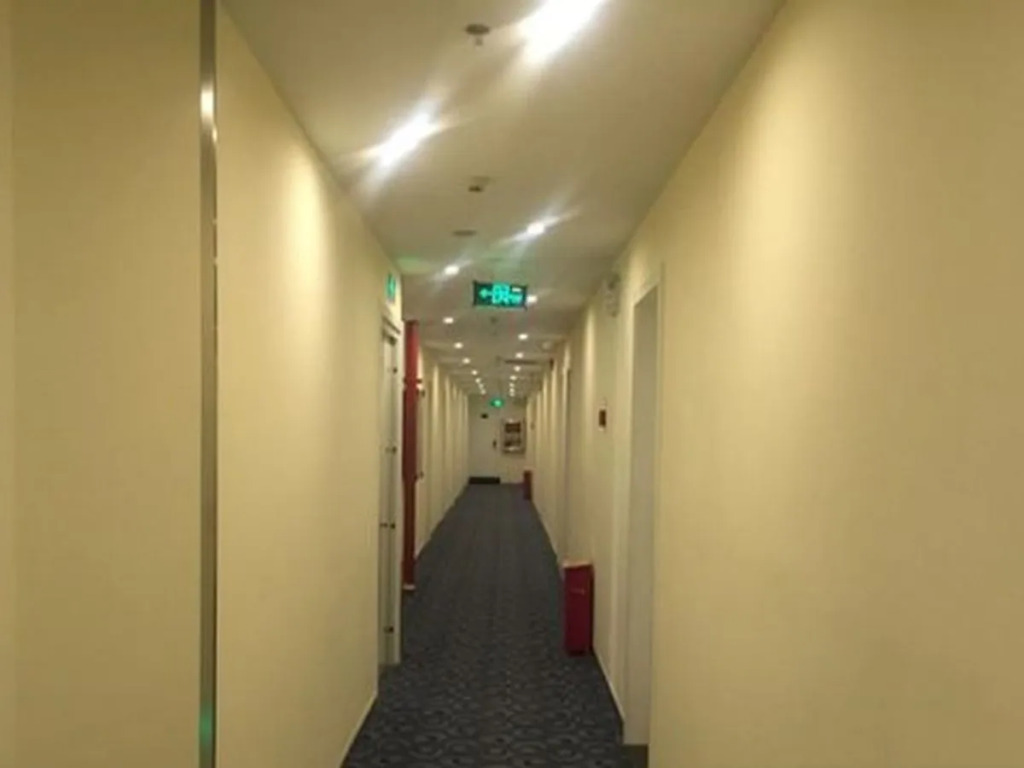 7Days Inn Zhangjiakou Xuanhua Caishenmiao Street
