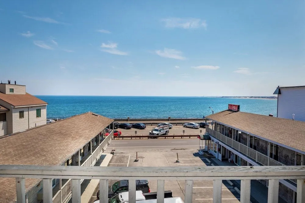 Sea Spiral Suites