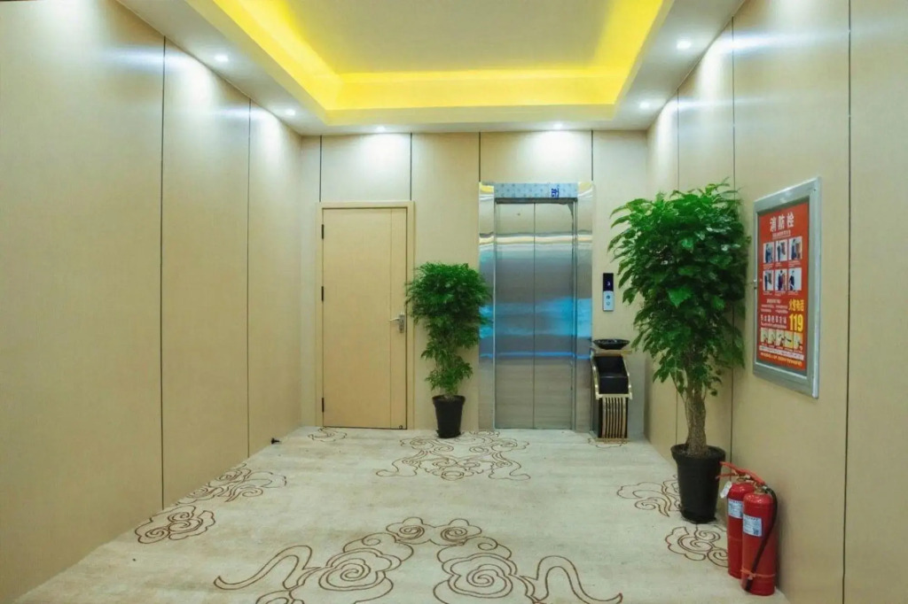 Heze Tianyi Business Hotel