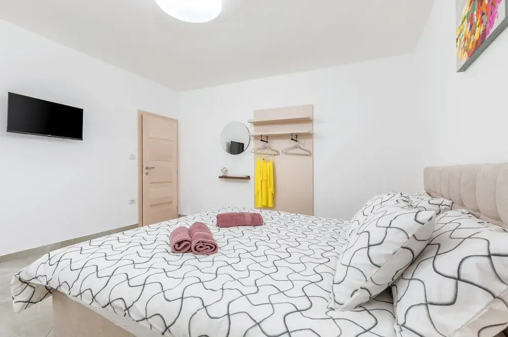 Lovely Family Bungalow With Private Pool