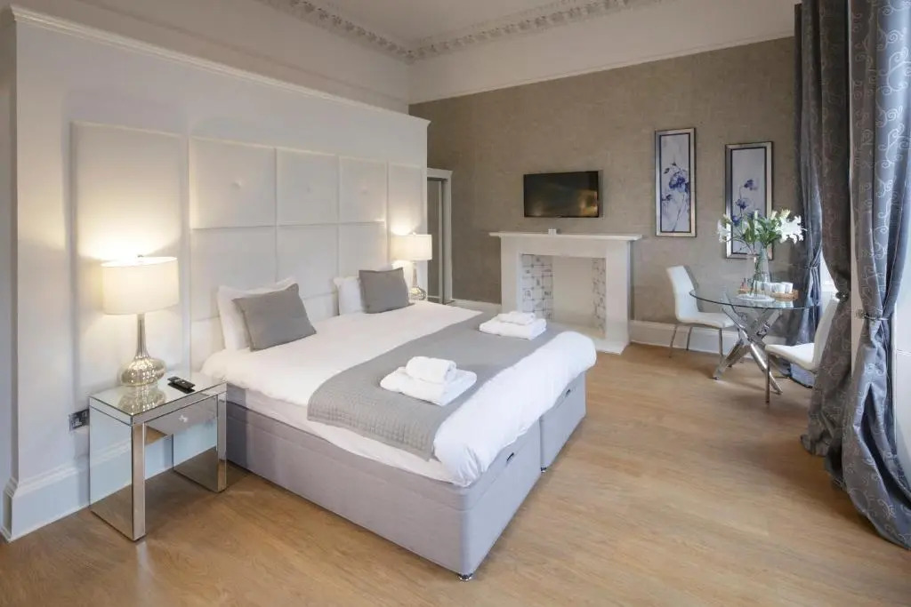 Hanover 71 Suites