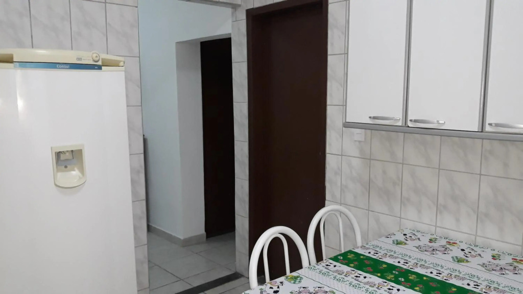 Casa 10 Completa Com Ar Cond Térrea Toda Sua Não Divide com Ninguem Exc Localização Centro Praia da Costa