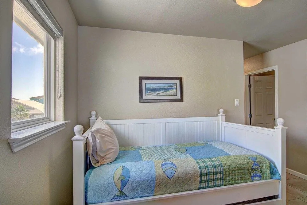 Safe Harbor - 3 Br Townhouse