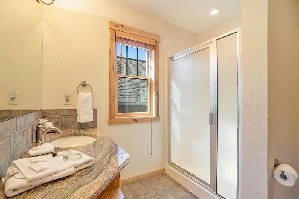 Solitude Bobcat #2 - Estes Park 2 Bedroom Condo by RedAwning