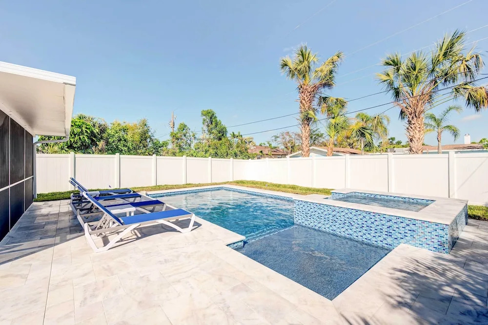 Naples Vacation Home: Private Pool + Hot Tub