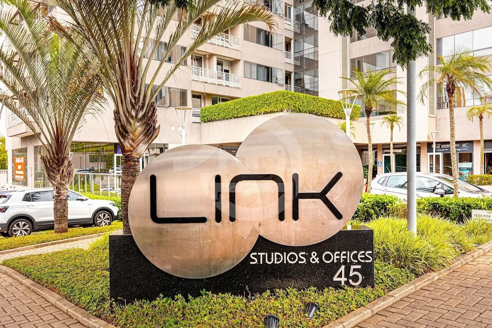 Premium Modern Studio in Alphaville
